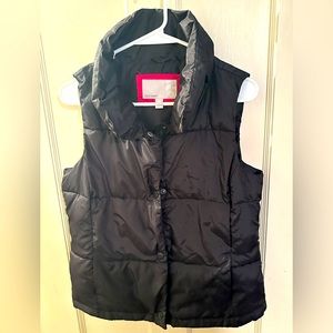Old Navy black puffer vest. No hood